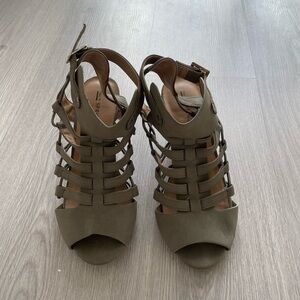 Stylish Olive Green Strappy Women's Heels